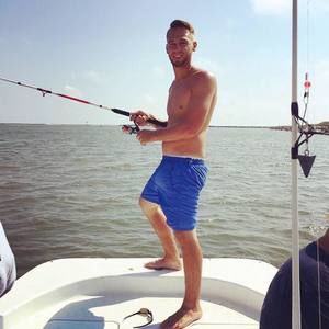 Meet your Posher, Levi